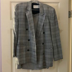 Size 6 2 piece suit set with skirt